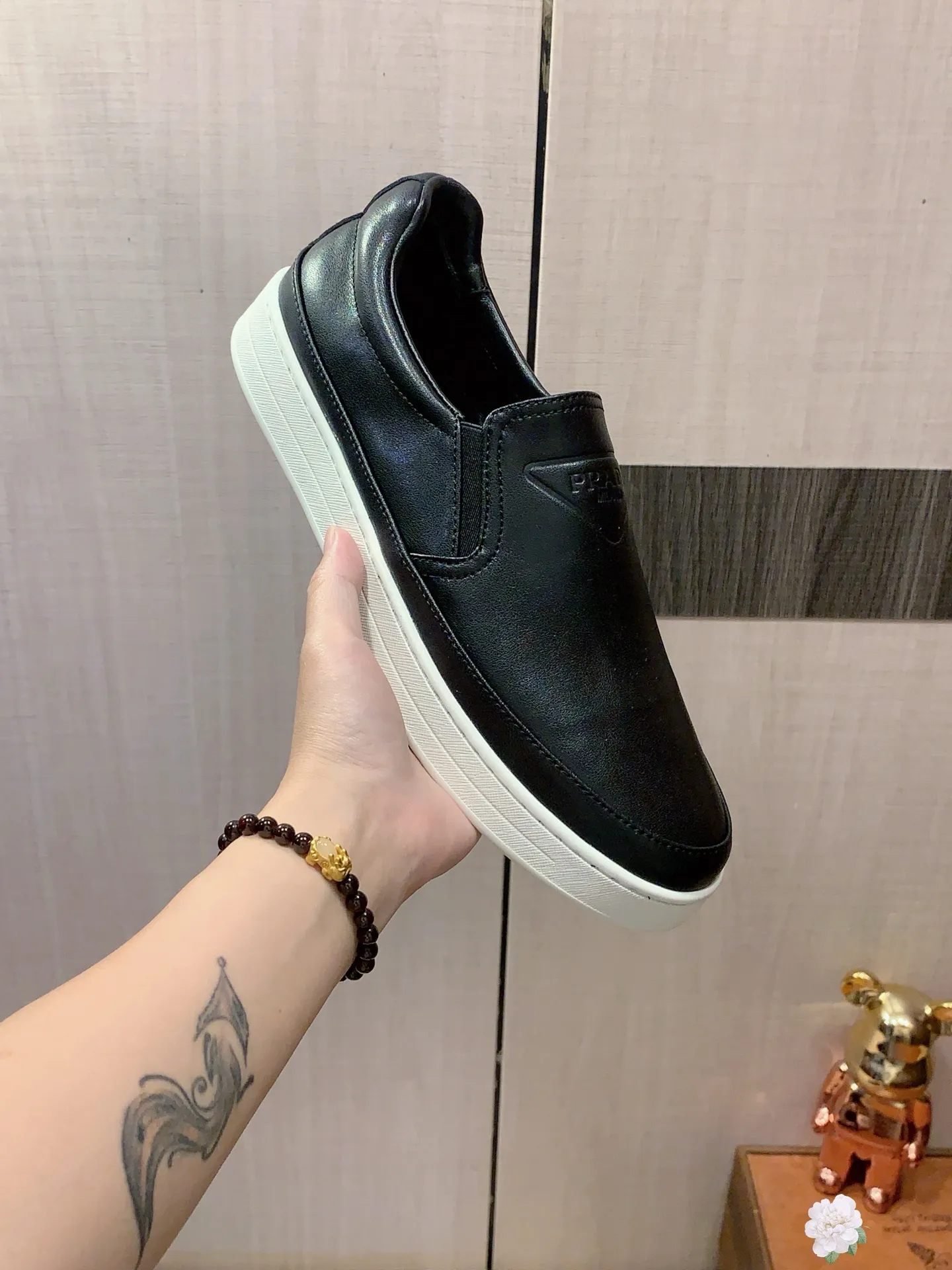 Men's Men's Shoes💰442💰💰🎩🎩[Lightning][Lightning] "PRADA*" The latest and most popular casual shoes, top brand [seduce] luxury ~ purchasing agency, top quality ~. [Strong] The upper is made of imported breathable cowhide with material ➕ breathable sheepskin feet (•) and fine workmanship. The original stylish and stylish soft rubber wear-resistant and non-slip outsole is light and comfortable on the feet. The real thing looks better when photographed. b66: code: 38-44, 4️⃣ colors selected